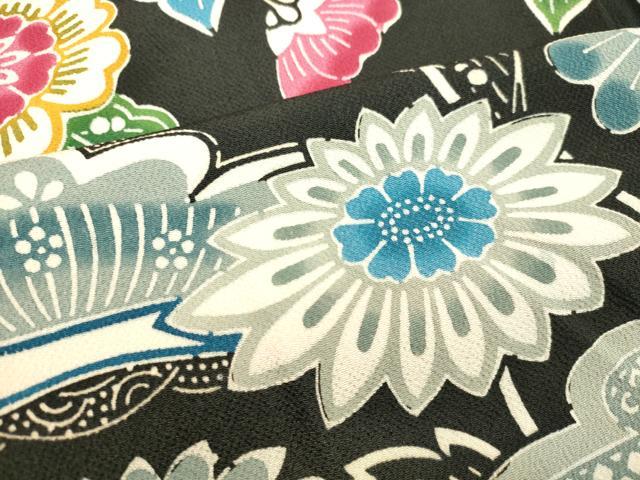 平和屋着物○豪華振袖 型染 草花松文 黒地 鬼しぼ縮緬 正絹 逸品 