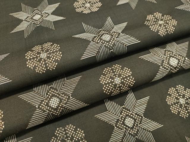 平和屋着物●希少　本場大島紬　龍郷絣　舞花文　正絹　逸品　DAAR4466tw