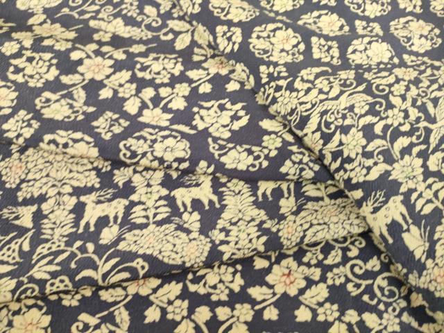 平和屋着物▽上質な小紋　単衣　動物花唐草文　鬼しぼ縮緬　正絹　逸品　DAAS0773az