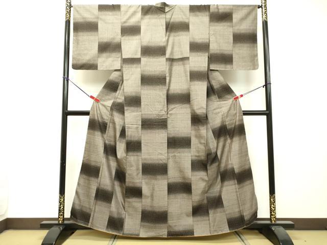 平和屋着物●本場大島紬　9マルキ　市松文様　正絹　逸品　未使用　DAAS2136tw 平和屋着物○本場大島紬 9マルキ 市松文様 正絹 逸品 未使用 DAAS2136tw