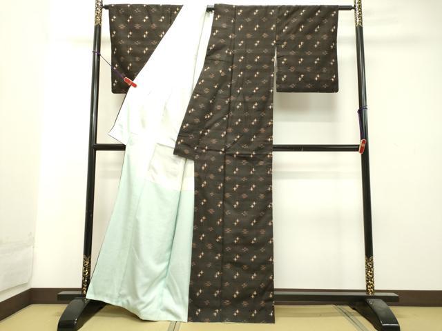 平和屋着物○国指定重要無形文化財 本場久米島紬 手織 琉球