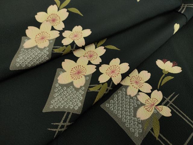 平和屋着物●上質な小紋　舞桜　黒地　正絹　逸品　DAAS3323ps