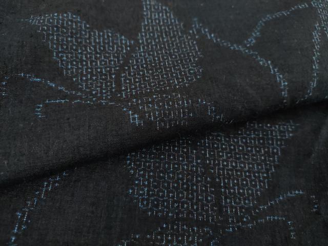 平和屋着物○結城紬 80亀甲 飛び亀甲柄 黒地 正絹 逸品 AAAW9054zg