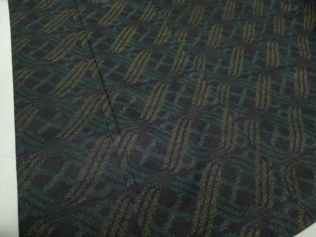 平和屋着物○本場結城紬 重要無形文化財 80亀甲 幾何学文様 黒地