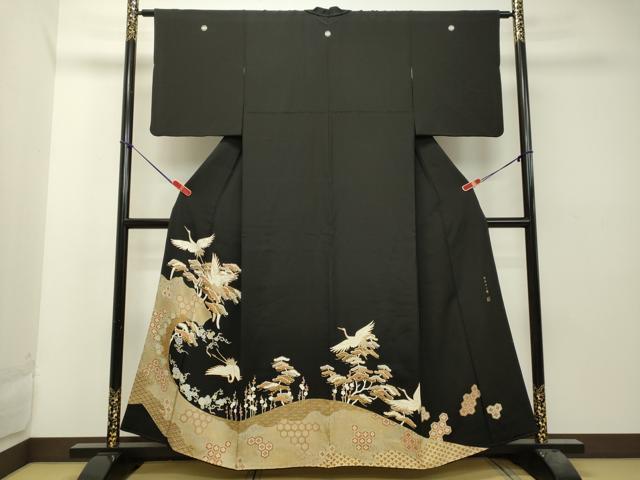 千年ロマン檳榔子黒紋付きで皇室献上絹です。 千年ロマン檳榔子黒紋付きで皇室献上絹です。