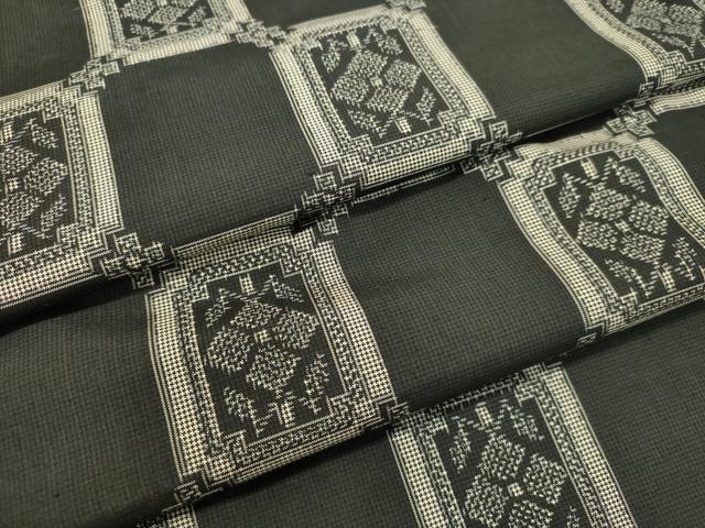 平和屋着物●本場村山大島紬　格子花文　正絹　逸品　DAAT1176tw