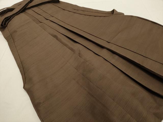 平和屋着物●男性　馬乗り袴　紬地　縞　涅色　正絹　逸品　DAAT1191tw