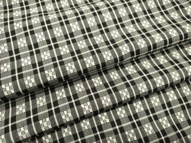 平和屋着物●上質な紬　刺繍　花織柄　黒地　正絹　逸品　DAAT1283tw