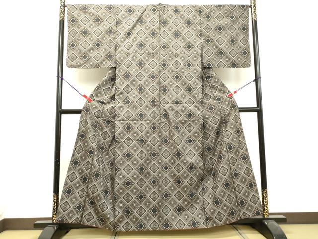 平和屋着物○本場大島紬 龍郷絣 花菱文 正絹 逸品 DAAU0607tw