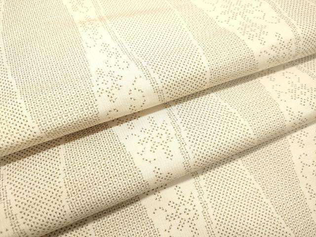 平和屋着物●本場大島紬　白大島　9マルキ　120亀甲　立涌花文　正絹　逸品　DAAU0658tw