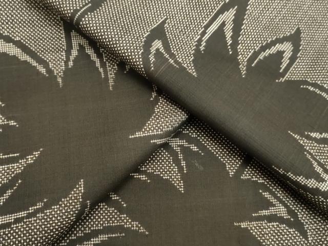 平和屋着物●本場大島紬　7マルキ　草花文　正絹　逸品　DAAU0757tw