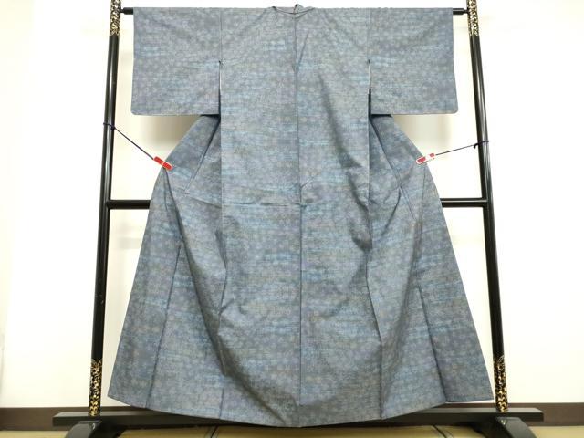 平和屋着物●本場大島紬　7マルキ　舞葉文　正絹　逸品　DAAU0761tw 平和屋着物○本場大島紬 7マルキ 舞葉文 正絹 逸品 DAAU0761tw