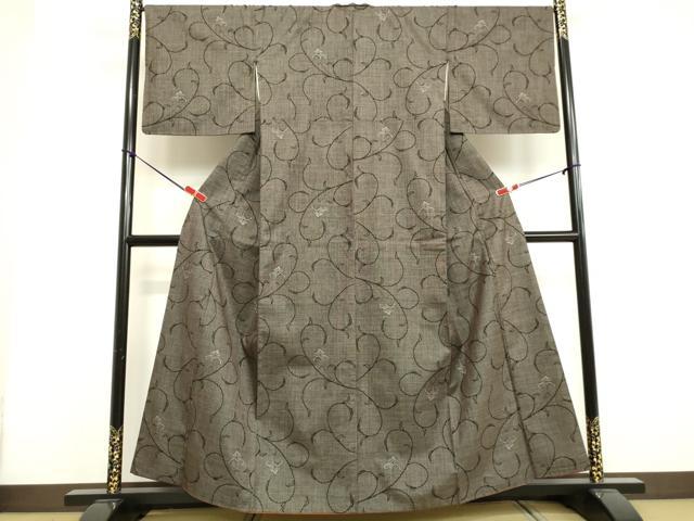 平和屋着物○本場大島紬 7マルキ 地紙花唐草文 正絹 逸品 CAAV6664vf