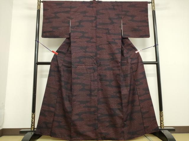 平和屋着物●本場結城紬　重要無形文化財　100亀甲　立波魚文　正絹　逸品　BAAT0871yc 平和屋着物○本場結城紬 重要無形文化財 100亀甲 立波魚文 正絹