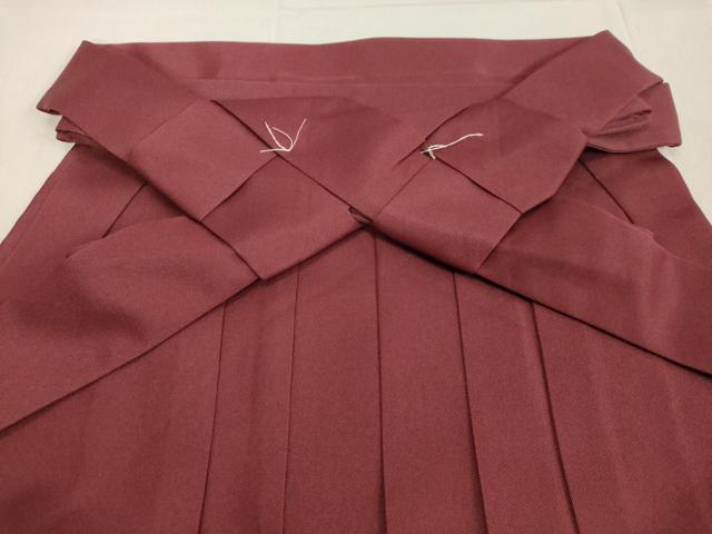 平和屋着物○女性 行灯袴 総刺繍 草花文 バーガンディー色 金銀糸