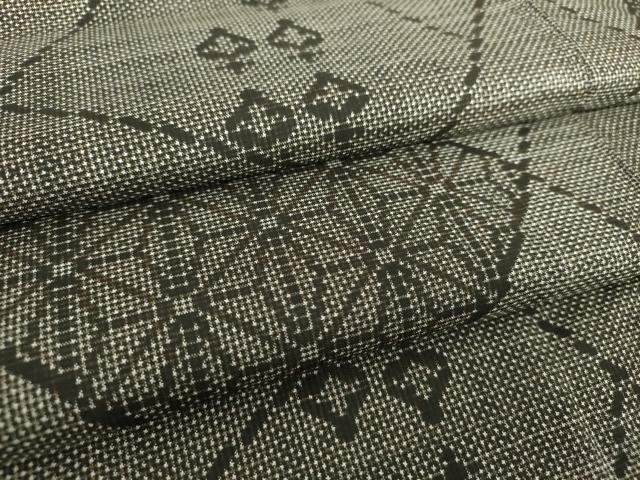平和屋着物●本場大島紬　7マルキ　切嵌麻の葉文様　正絹　逸品　DAAU5092ps