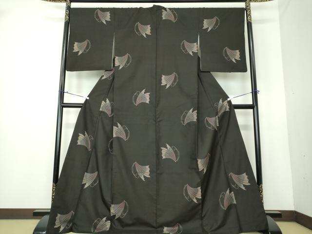 平和屋着物○本場大島紬 9マルキ 地空 古代染色純泥染 舞