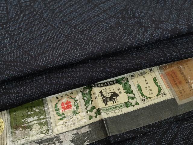 平和屋着物●本場結城玉紬　80亀甲　幾何学文様　やまと誂製　証紙付き　正絹　逸品　DAAV1257tw