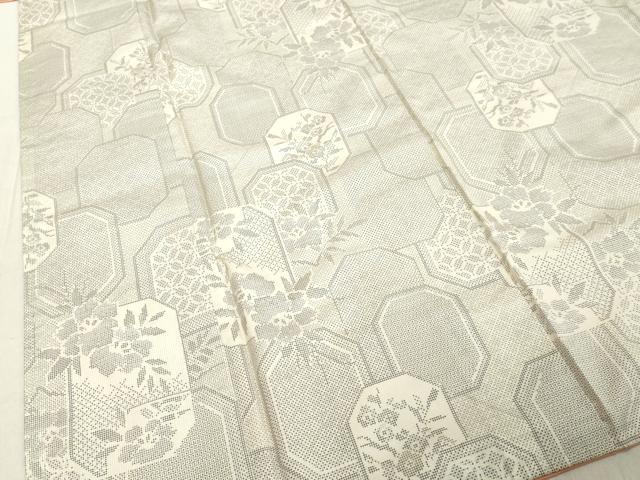 平和屋着物○本場大島紬 白大島 120亀甲 色紙重ね枝花文 正絹