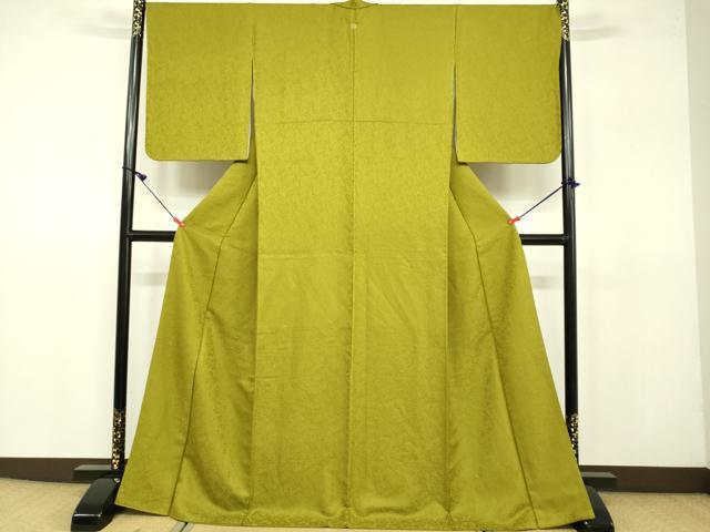 平和屋着物●上質な色無地　南天地紋　オリーブ色　正絹　逸品　DAAV3105du 平和屋着物○上質な色無地 南天地紋 オリーブ色 正絹 逸品 DAAV3105du