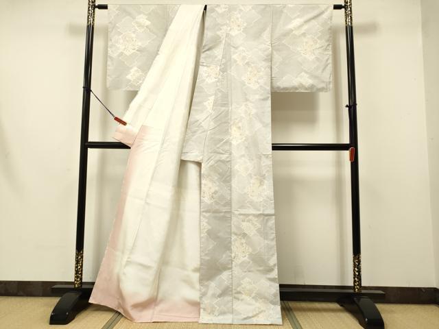 平和屋着物○本場大島紬 白大島 120亀甲 松皮菱花文 正絹