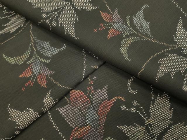 平和屋着物●本場大島紬　9マルキ　洋花文　正絹　逸品　DAAV3469du