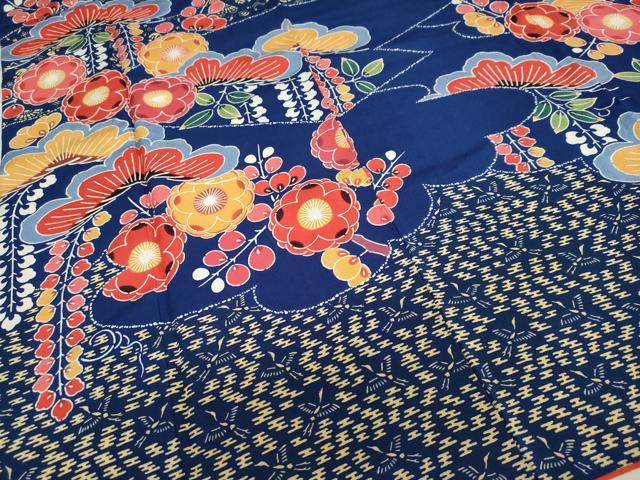 平和屋着物○和染紅型 栗山紅型 栗山吉三郎 振袖 宝尽くし飛鶴草花