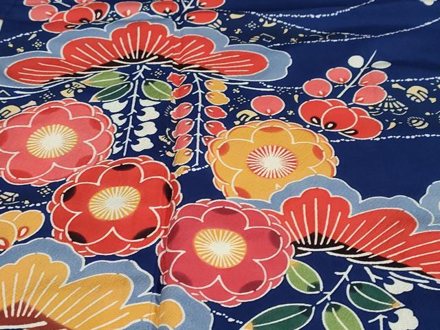 平和屋着物○和染紅型 栗山紅型 栗山吉三郎 振袖 宝尽くし飛鶴草花