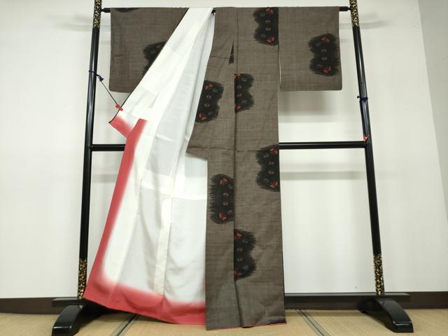 平和屋着物○本場大島紬 7マルキ 舞蝶文 正絹 逸品 DAAV4882ud