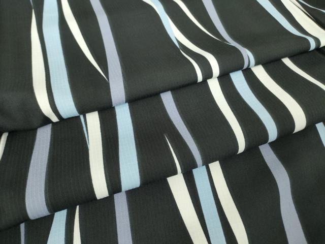 平和屋着物▽小紋　単衣　紅梅織　変わり縞　黒地　洗える着物　DAAV5700az