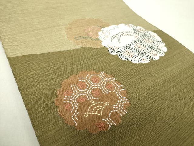 平和屋着物●八寸名古屋帯　紬地　刺し子　総刺繍　雪輪花文　正絹　逸品　DAAV6110ps 平和屋着物○八寸名古屋帯 紬地 刺し子 総刺繍 雪輪花文