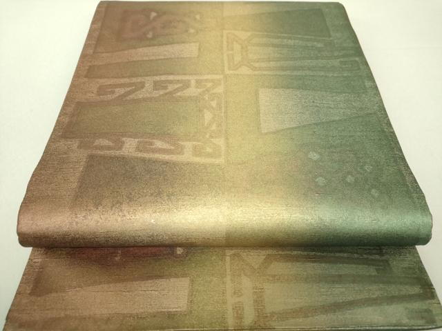 平和屋着物●石川県指定無形文化財　牛首紬　白山工房　手織り　全通柄袋帯　幾何学文様　金彩　正絹　逸品　DAAV6342ps