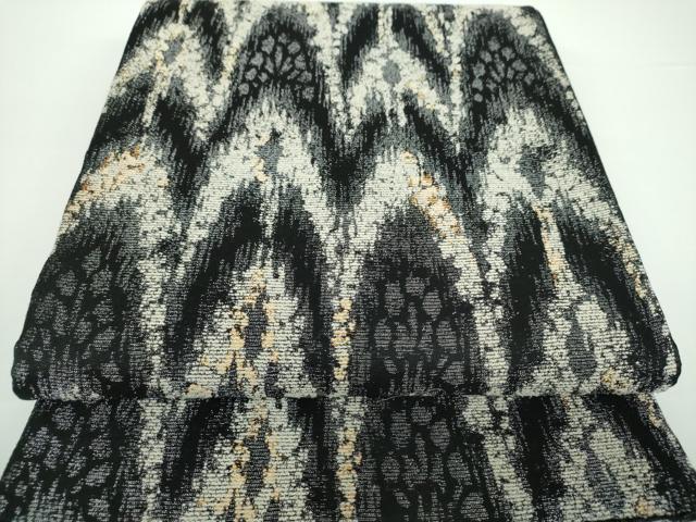 平和屋着物●両面　六通柄袋帯　霞文　イカット柄　黒地　金糸　正絹　逸品　未使用　DAAV6784ps
