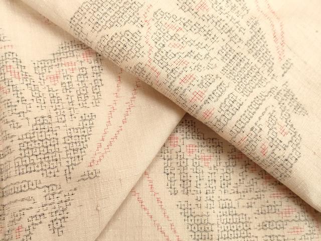 平和屋着物○本場結城紬 重要無形文化財 80亀甲 飛び亀甲柄 御所車