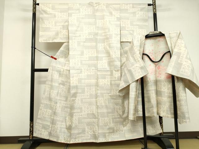 平和屋着物●本場大島紬　白大島　アンサンブル　壁画文様　正絹　逸品　DAAV8680tw