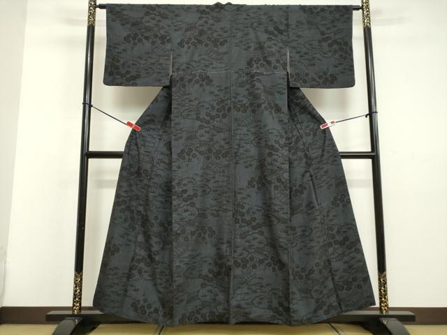 平和屋着物●本場結城紬　重要無形文化財　100亀甲　風景草花文　正絹　逸品　DAAV8700tw 平和屋着物○本場結城紬 重要無形文化財 100亀甲 風景草花文 正絹