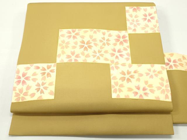 平和屋着物●塩瀬　九寸名古屋帯　色紙重ね舞桜文　黄土色　金銀彩　正絹　逸品　DAAV9144ob