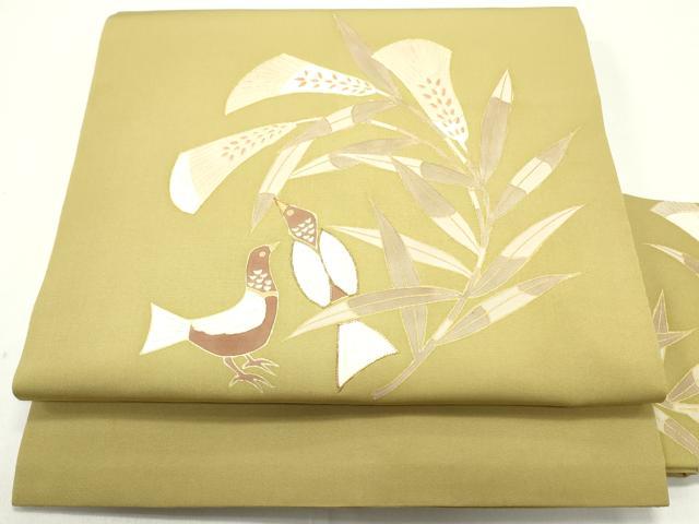 平和屋着物●塩瀬　九寸名古屋帯　駒刺繍　群れ鳥葉文　木蘭色　金彩　正絹　逸品　DAAV9515ob