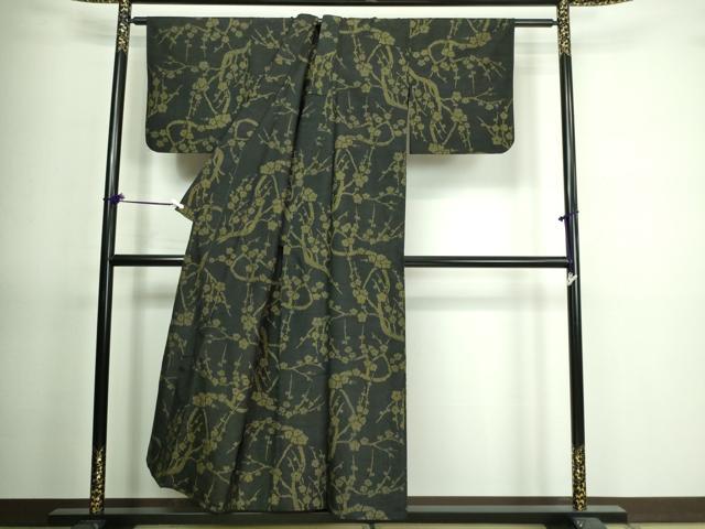 平和屋着物▽上質な紬 単衣 枝梅文 黒地 正絹 逸品 DAAV9747sf