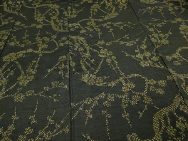平和屋着物▽上質な紬 単衣 枝梅文 黒地 正絹 逸品 DAAV9747sf