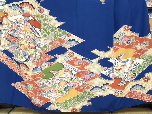 平和屋着物●豪華振袖　型染め　飛鶴風景草花文　正絹　逸品　DAAW5194ud 平和屋着物○豪華振袖 型染め 飛鶴風景草花文 正絹 逸品 DAAW5194ud