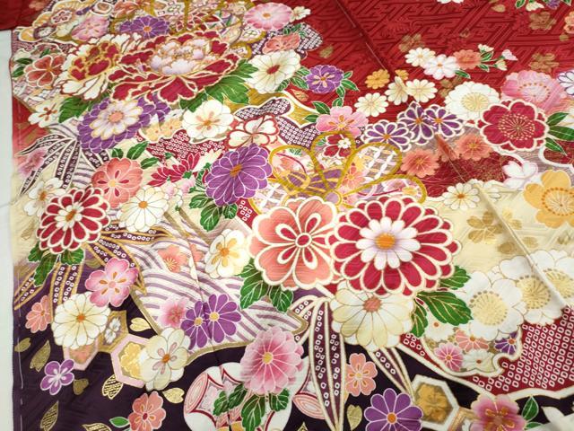 平和屋着物○豪華振袖 駒刺繍 草花文 暈し染め 金彩 仮絵羽 逸品 未