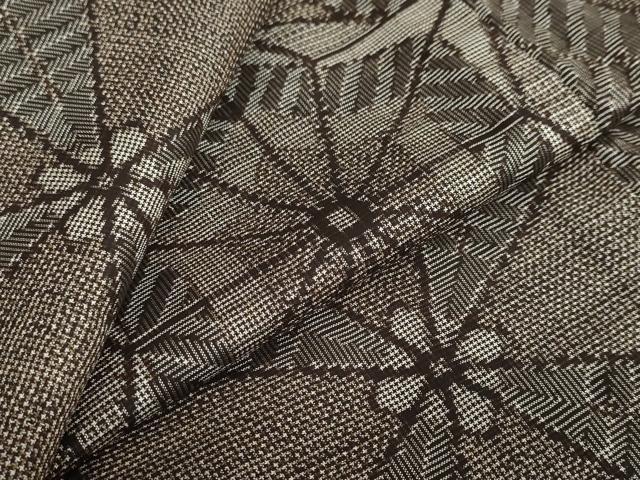 平和屋着物○本加賀友禅作家 由水煌人監修 色無地 加賀紅梅染 枝葉地紋