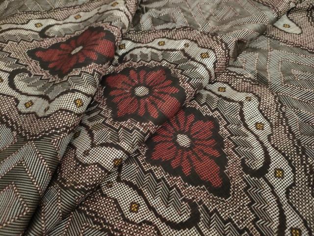 平和屋着物●本場大島紬　龍郷絣　花菱文　正絹　逸品　DAAW5341ud