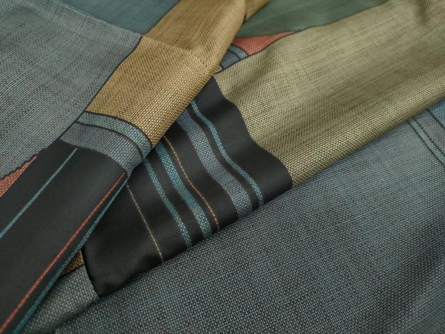 平和屋着物●本場大島紬　9マルキ　変わり格子文　正絹　逸品　DAAW5636ud