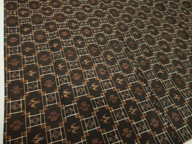 平和屋着物●国指定重要無形文化財　本場久米島紬　手織　トゥイグヮー　正絹　逸品　DAAX4726ps 平和屋着物○国指定重要無形文化財 本場久米島紬 手織 トゥイグヮー