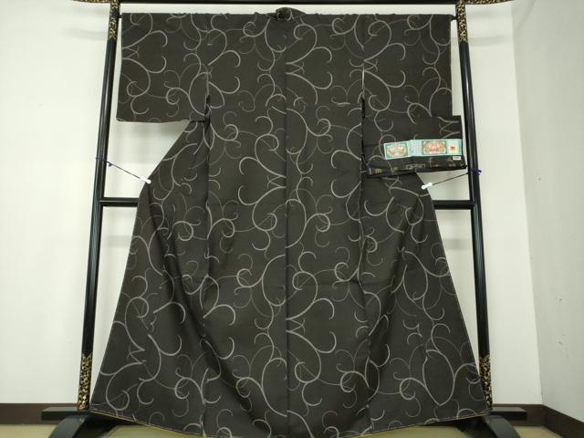 平和屋着物●本場大島紬　9マルキ　古代染色純泥染　唐草文　証紙付き　正絹　逸品　未使用　DAAY1062ps