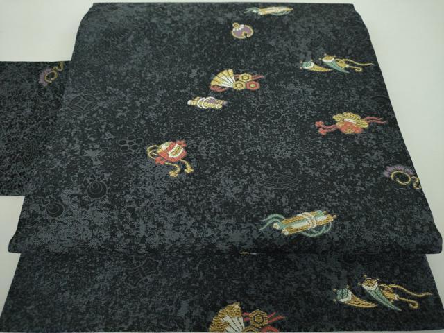 平和屋着物●九寸名古屋帯　宝尽くし　黒地　金糸　正絹　逸品　未使用　DAAY1371ps