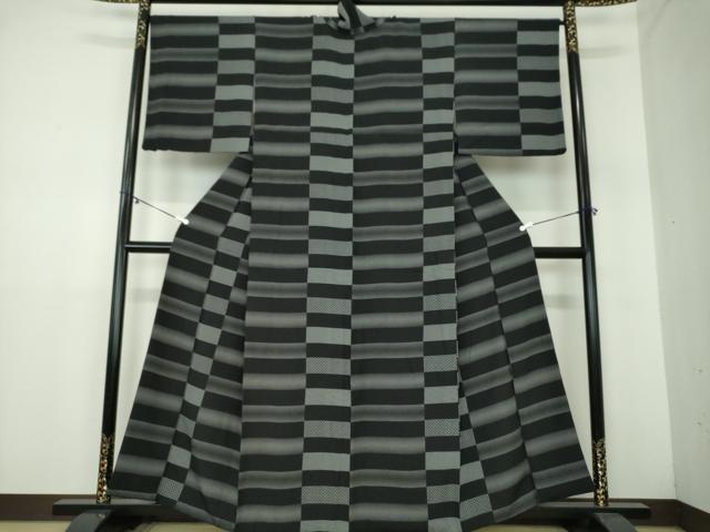 平和屋着物●上質な小紋　横段文　黒地　正絹　逸品　DAAY1402ps