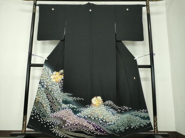 平和屋着物●豪華黒留袖　作家物　駒刺繍　流水花文　暈し染め　金彩　正絹　逸品　未使用　DAAY1986ps